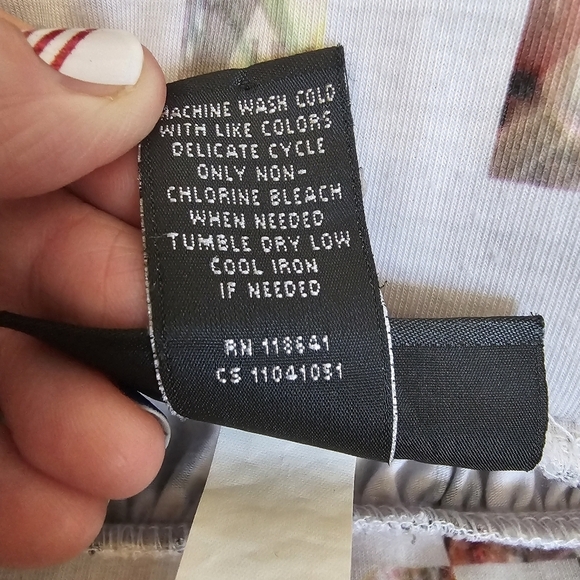 Patterned Women's Skirt - Picture 9 of 9